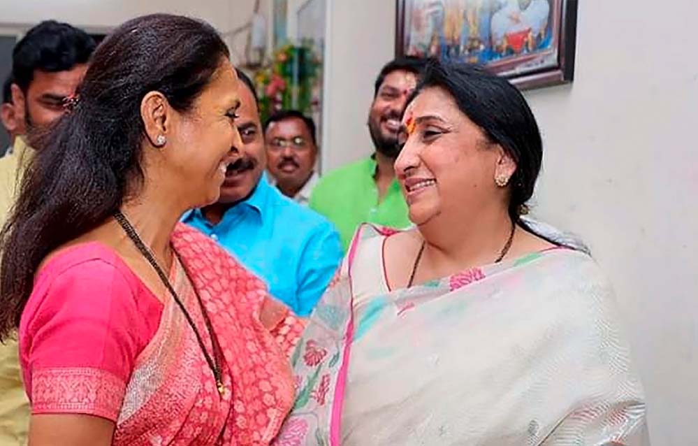 भाभी के खिलाफ उम्मीदवार नहीं, बारामती उपचुनाव में सुप्रिया सुले ने सुनेत्रा पवार को दिया वॉकओवर भाभी के खिलाफ उम्मीदवार नहीं, बारामती उपचुनाव में सुप्रिया सुले ने सुनेत्रा पवार को दिया वॉकओवर