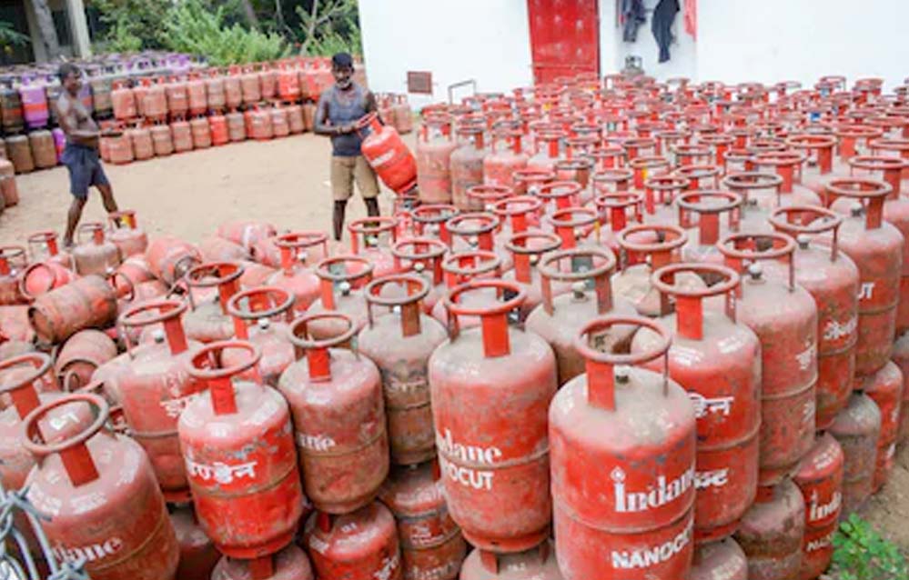 मध्य प्रदेश में LPG संकट, गैस न मिलने से ठंडी पड़ी रसोई, होटल-ढाबे बंद होने की कगार पर, 3 दीनदयाल रसोई बंद