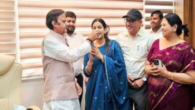 उप मुख्यमंत्री शुक्ल ने सुश्री समीक्षा द्विवेदी को दी उज्जवल भविष्य की शुभकामनाएँ उप मुख्यमंत्री शुक्ल ने सुश्री समीक्षा द्विवेदी को दी उज्जवल भविष्य की शुभकामनाएँ