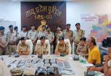 धार एवं खंडवा जिले की संयुक्त पुलिस टीम ने नकली इनकम टैक्स अधिकारी बनकर डकैती करने वाले गिरोह का किया पर्दाफाश