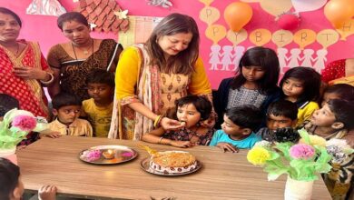 आंगनबाड़ी केन्द्रों में न्योता भोज कार्यक्रम : पोषण, शिक्षा और जनभागीदारी का राज्यव्यापी अभियान आंगनबाड़ी केन्द्रों में न्योता भोज कार्यक्रम : पोषण, शिक्षा और जनभागीदारी का राज्यव्यापी अभियान