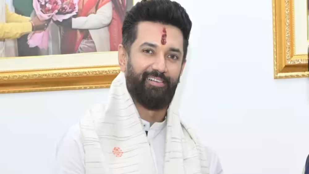 पटना में लगे पोस्टर: क्या बिहार के अगले CM होंगे चिराग पासवान? सियासत गरमाई