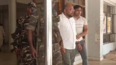 सरायकेला में ACB का बड़ा एक्शन, 5 लाख घूस लेते कर्मी और दलाल गिरफ्तार