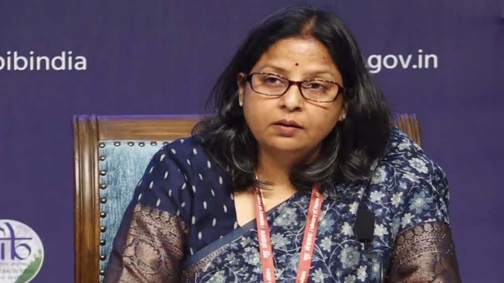 देश में घरेलू LPG और कच्चे तेल का पर्याप्त भंडार उपलब्ध, सरकार का बयान