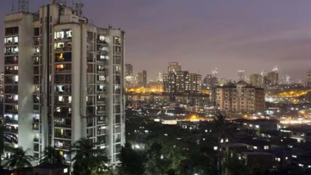 ईरान-इजरायल तनाव का असर: मुंबई में घर खरीदना होगा और भी महंगा ईरान-इजरायल तनाव का असर: मुंबई में घर खरीदना होगा और भी महंगा