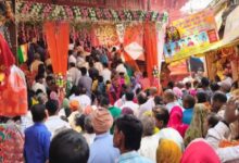 नवरात्रि पर यूपी के देवी मंदिरों में उमड़ा आस्था का सैलाब, लाखों श्रद्धालुओं ने किए दर्शन