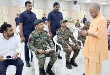 सैनिकों से सीएम योगी ने कहा- ‘बेफिक्र होकर देशसेवा कीजिए, आपके परिवार की सुरक्षा हमारी जिम्मेदारी