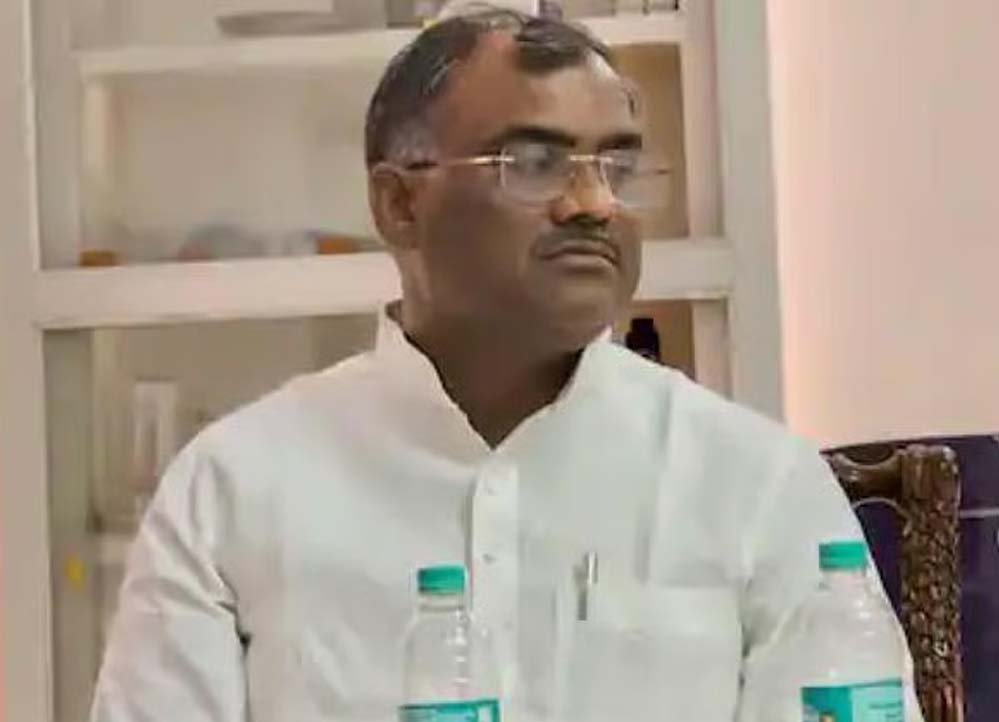 ग्रामीण स्टेडियम, युवा सहभागिता और खेल प्रोत्साहन से संवर रहा युवाओं का भविष्य – गिरीश चंद्र यादव ग्रामीण स्टेडियम, युवा सहभागिता और खेल प्रोत्साहन से संवर रहा युवाओं का भविष्य – गिरीश चंद्र यादव