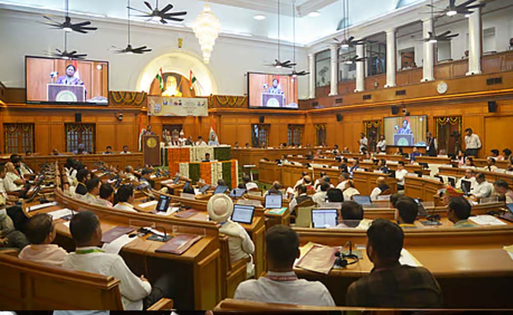 दिल्ली विधानसभा, मेट्रो और स्पीकर विजेंद्र गुप्ता को बम से उड़ाने की धमकी, बजट से पहले मचा हड़कंप दिल्ली विधानसभा, मेट्रो और स्पीकर विजेंद्र गुप्ता को बम से उड़ाने की धमकी, बजट से पहले मचा हड़कंप