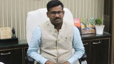 कलेक्टर का सिंघम अवतार: RI और पटवारी निलंबित, तहसीलदार को फटकार, रेवेन्यू डिपार्टमेंट पर कड़ी टिप्पणी कलेक्टर का सिंघम अवतार: RI और पटवारी निलंबित, तहसीलदार को फटकार, रेवेन्यू डिपार्टमेंट पर कड़ी टिप्पणी