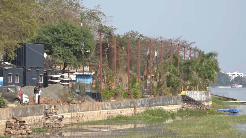 भोपाल के बड़ा तालाब पर ‘बड़ों’ का कब्जा, कांग्रेस विधायक के संस्थान सहित VIP निर्माणों पर लगा लाल निशान