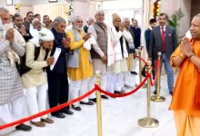 जेवर की गलियों में गूंजा मुख्यमंत्री योगी आदित्यनाथ पर लिखा गया गीत