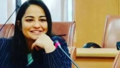 केरल कैडर की एमपी मूल की IPS अधिकारी EWS प्रमाणपत्र विवाद में फंसी, डिमोशन का खतरा केरल कैडर की एमपी मूल की IPS अधिकारी EWS प्रमाणपत्र विवाद में फंसी, डिमोशन का खतरा