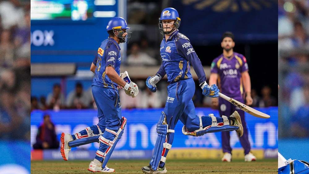 मुंबई इंडियंस ने KKR को 6 विकेट से हराया, रोहित और रिकेटन की तूफानी पारी