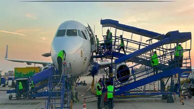 एयरपोर्ट पर नौकरी कैसे पाएंगे? 12वीं पास भी पा सकते हैं लाखों का पैकेज, ये कोर्स करें