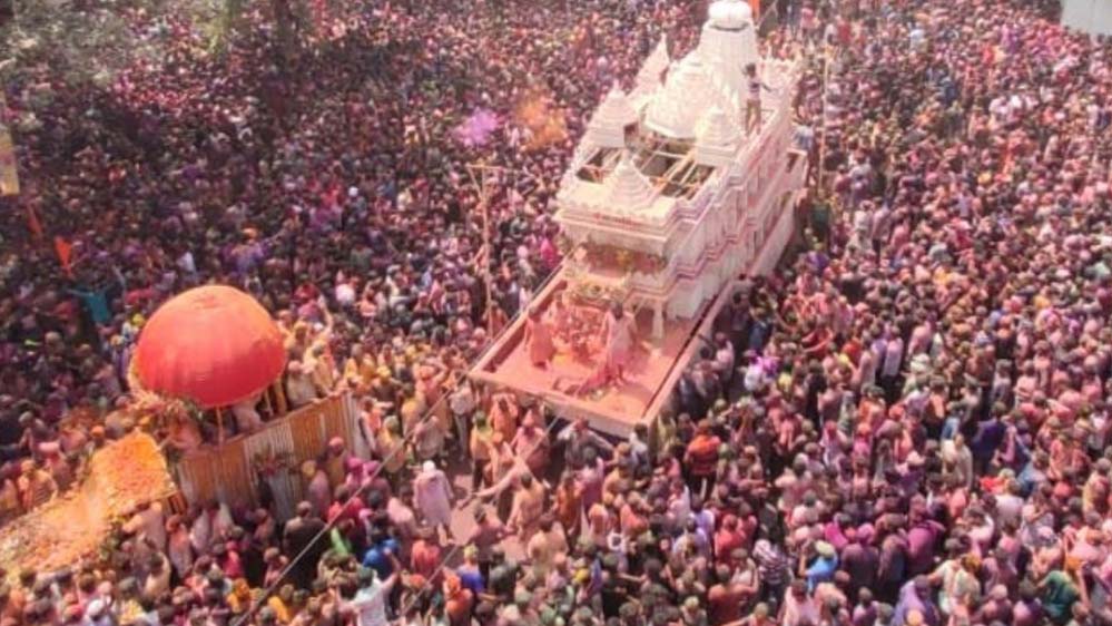 रंगपंचमी पर इंदौर की गेर देखने के लिए छतें होंगी बुक, टिकट से मिलेगा रंगों का शानदार नजारा