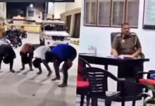 फिरोजाबाद: होली पर हुड़दंगियों की निकली हेकड़ी, पुलिस ने थाने में बनाया ‘मुर्गा’