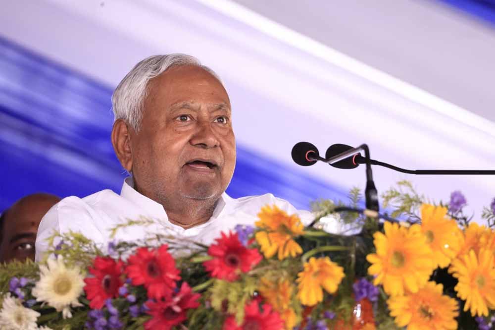 ‘नीतीश हमारे गार्जियन’: जीविका दीदियों की आंखें नम, CM से भावुक अपील