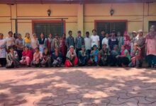 जंगल की जंग से शांति की राह: पूर्व शीर्ष माओवादी भूपति ने पुनर्वास केंद्र में खेली होली जंगल की जंग से शांति की राह: पूर्व शीर्ष माओवादी भूपति ने पुनर्वास केंद्र में खेली होली