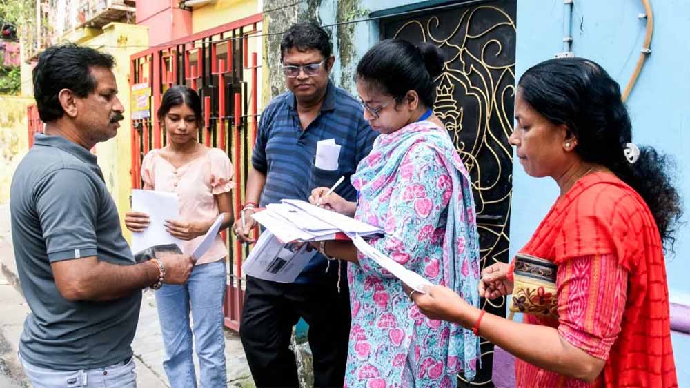 SIR के बाद शिक्षकों पर नई जिम्मेदारी: छत्तीसगढ़ में जनगणना ड्यूटी का ऐलान SIR के बाद शिक्षकों पर नई जिम्मेदारी: छत्तीसगढ़ में जनगणना ड्यूटी का ऐलान