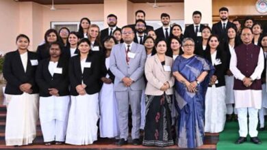 मुख्यमंत्री साय से मिले प्रशिक्षु न्यायाधीश, बोले— लोकतंत्र के तीसरे स्तंभ की अहम जिम्मेदारी निभानी होगी