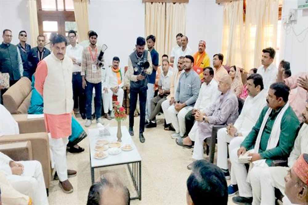 मुख्यमंत्री डॉ. यादव ने कलेक्टर सीधी और गुना एसपी को हटाने के दिये निर्देश