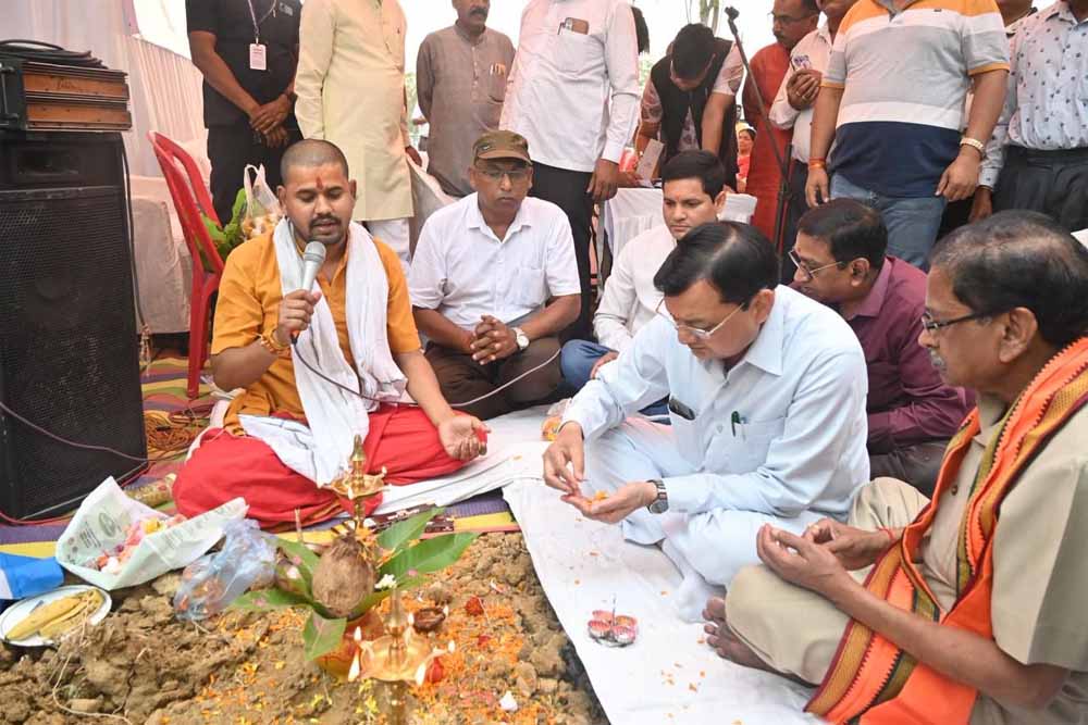 उद्योग मंत्री  देवांगन ने  चंदपुरिहा कंसोधन वैश्य गुप्ता समाज को सामुदायिक भवन की दी सौगात