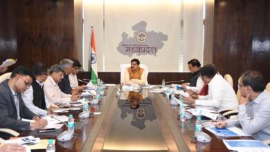 जल गंगा संवर्धन अभियान विकास का आधार और भावी पीढ़ियों के भविष्य को सुरक्षित रखने का प्रयास : मुख्यमंत्री डॉ. यादव  अभियान में ग्राम स्तर तक जनभागीदारी को प्रोत्साहित करना आवश्यक जल संरचनाओं के जलग्रहण क्षेत्र पर अतिक्रमण के‍विरूद्ध की जाए कार्यवाही