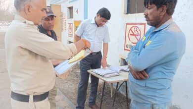 एसडीएम एमपी नगर द्वारा विनीत गैस एजेंसी का आकस्मिक निरीक्षण, स्टॉक में अनियमितता मिलने पर कार्रवाई के निर्देश