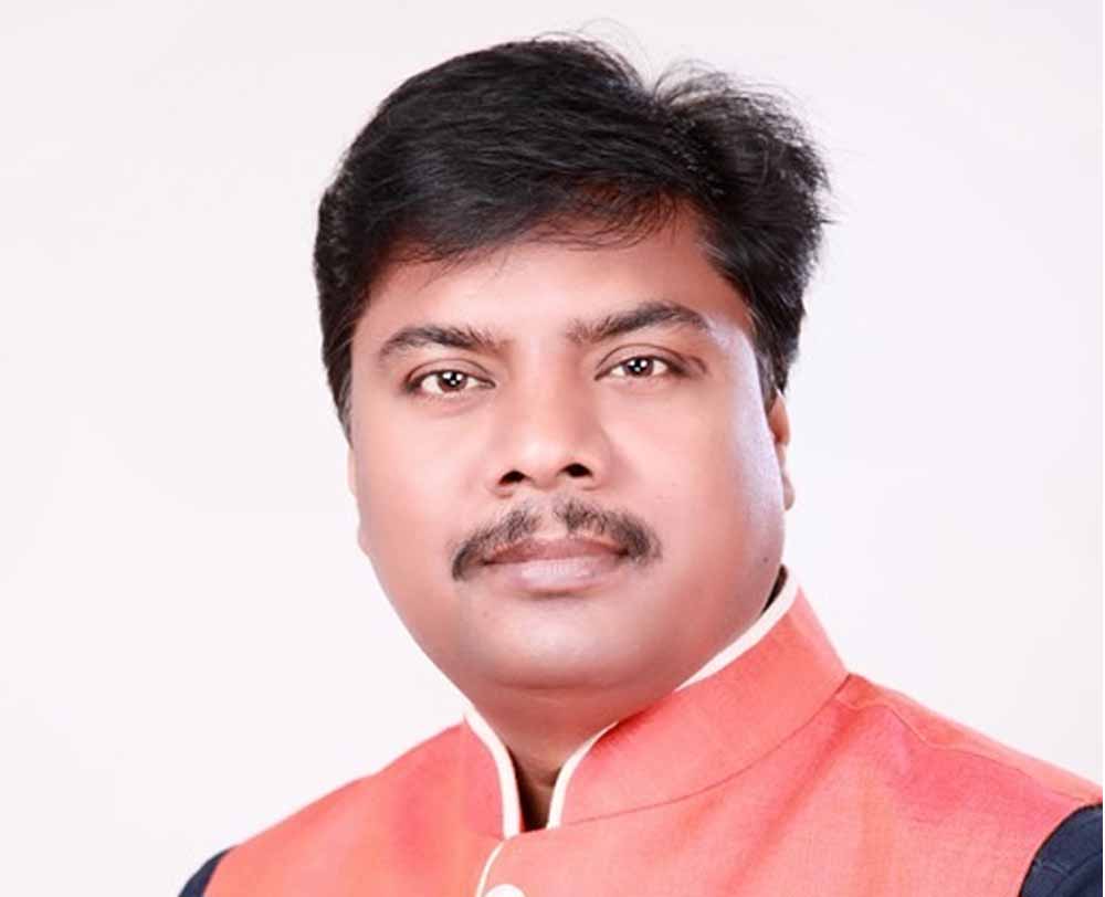 प्रकृति संरक्षण और सामाजिक समरसता का संदेश देता है होली का पर्व : मंत्री केदार कश्यप प्रकृति संरक्षण और सामाजिक समरसता का संदेश देता है होली का पर्व : मंत्री केदार कश्यप