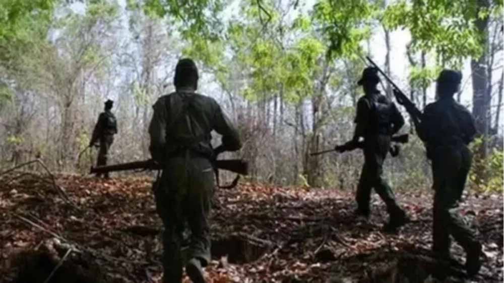 मोहला-मानपुर में सुरक्षाबलों और माओवादियों के बीच मुठभेड़, घेराबंदी देख जंगल में भागे नक्सली