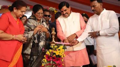 दक्षिण के द्वार नेपानगर को बनायेंगे प्रदेश के विकास का प्रमुख द्वार : मुख्यमंत्री डॉ. यादव दक्षिण के द्वार नेपानगर को बनायेंगे प्रदेश के विकास का प्रमुख द्वार : मुख्यमंत्री डॉ. यादव