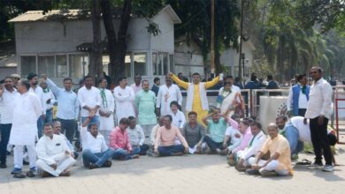 नीतीश कुमार से नाराज JDU कार्यकर्ताओं का हंगामा, पार्टी दफ्तर में बर्तन फेंके और गमले तोड़े