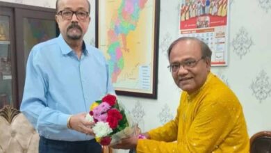 कुलपति प्रो. मनोज दयाल ने राज्यपाल से की सौजन्य भेंट