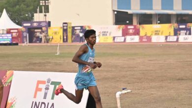 ख़ुद से सीखने वाले सूरज माशी ने उधार के स्पाइक्स पहन जीता 5000 मीटर का रजत पदक