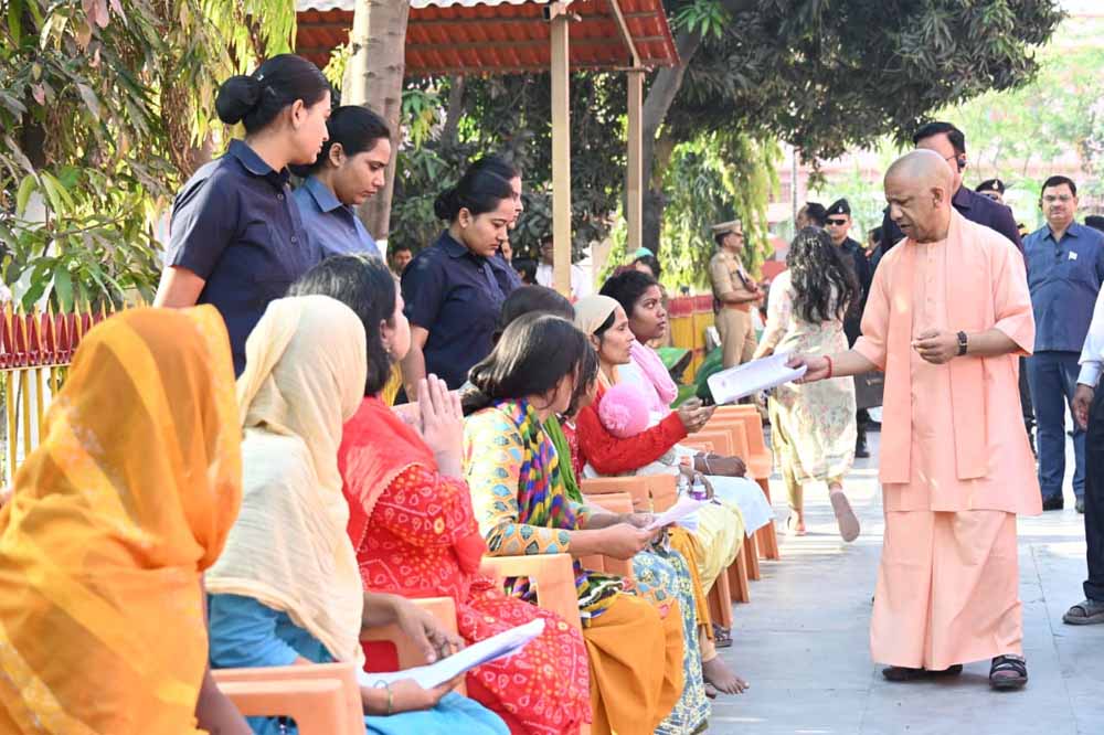 जनता की हर समस्या का त्वरित समाधान कराएं अधिकारी: मुख्यमंत्री जनता की हर समस्या का त्वरित समाधान कराएं अधिकारी: मुख्यमंत्री