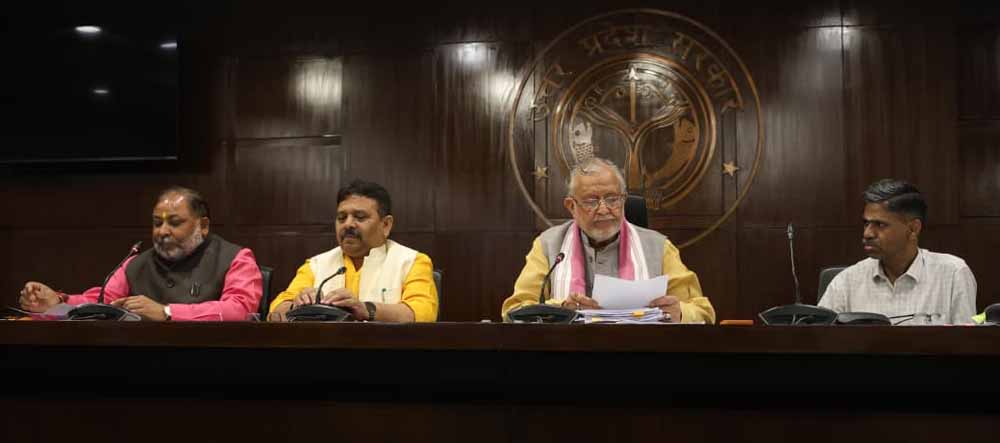 योगी सरकार का बड़ा फैसला, अब प्रदेश के हर गांव तक पहुंचेगी बस