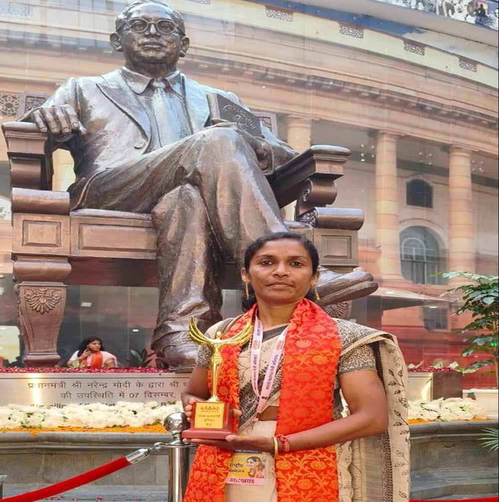 बस्तर की सरपंच जयंती कश्यप दिल्ली में हुई सम्मानित