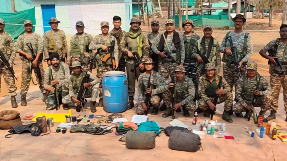 सुकमा में नक्सलियों की बड़ी साजिश नाकाम: CRPF ने जंगल से विस्फोटकों का डंप किया बरामद, 18 किलो अमोनियम नाइट्रेट जब्त