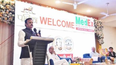 डॉक्टर सेवाभाव से मरीज का करें इलाज : उप मुख्यमंत्री शुक्ल जी मीडिया समूह के कार्यक्रम में रीवा शहर के डॉक्टर्स का किया सम्मान डॉक्टर सेवाभाव से मरीज का करें इलाज : उप मुख्यमंत्री शुक्ल जी मीडिया समूह के कार्यक्रम में रीवा शहर के डॉक्टर्स का किया सम्मान