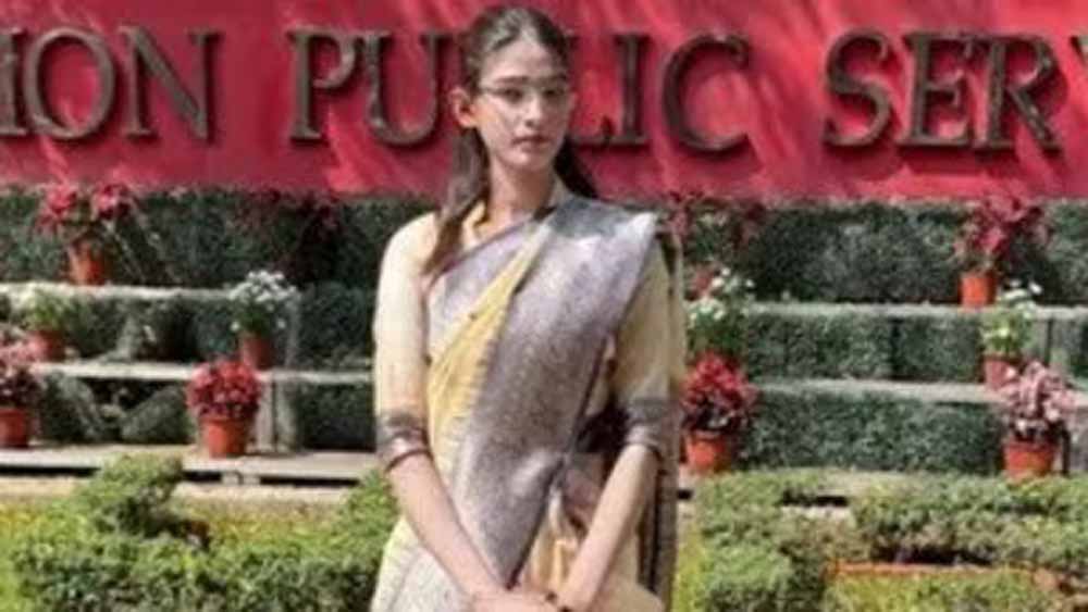 पिता चलाते हैं ट्रक, इकलौती बेटी ने UPSC में लहराया परचम; हासिल की शानदार रैंक