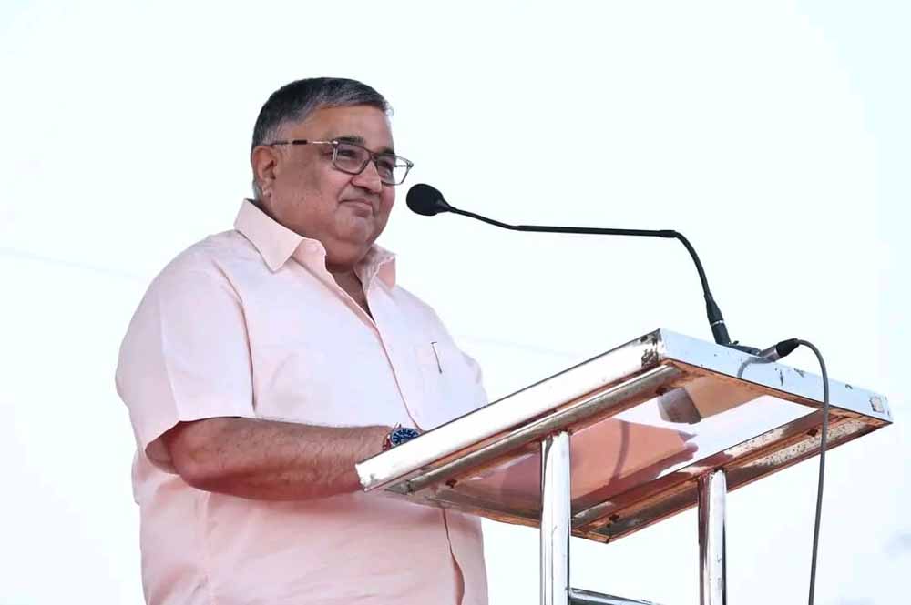 कैबिनेट मंत्री राजेश अग्रवाल ने चंदखुरी स्थित राज्य पुलिस अकादमी में प्रशिक्षण प्राप्त कर रहे युवा पुलिस अधिकारियों से की मुलाकात कैबिनेट मंत्री राजेश अग्रवाल ने चंदखुरी स्थित राज्य पुलिस अकादमी में प्रशिक्षण प्राप्त कर रहे युवा पुलिस अधिकारियों से की मुलाकात