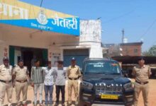 शादी से इनकार पर युवती का अपहरण: पुलिस ने घेराबंदी कर छुड़ाया, 3 आरोपी गिरफ्तार