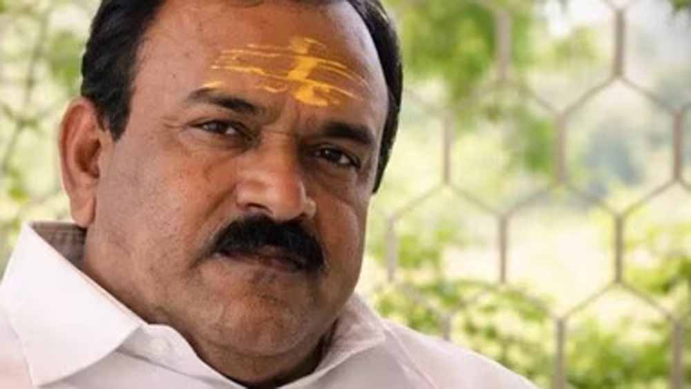 नाशिक बाबा कांड: अशोक खरात का खौफनाक सच, वारदात से पहले पिलाता था खारा पानी नाशिक बाबा कांड: अशोक खरात का खौफनाक सच, वारदात से पहले पिलाता था खारा पानी