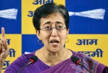 दिल्ली सरकार पर दबाव: आतिशी को चेतावनी, 4 विधायकों का निलंबन रद्द करो वरना…