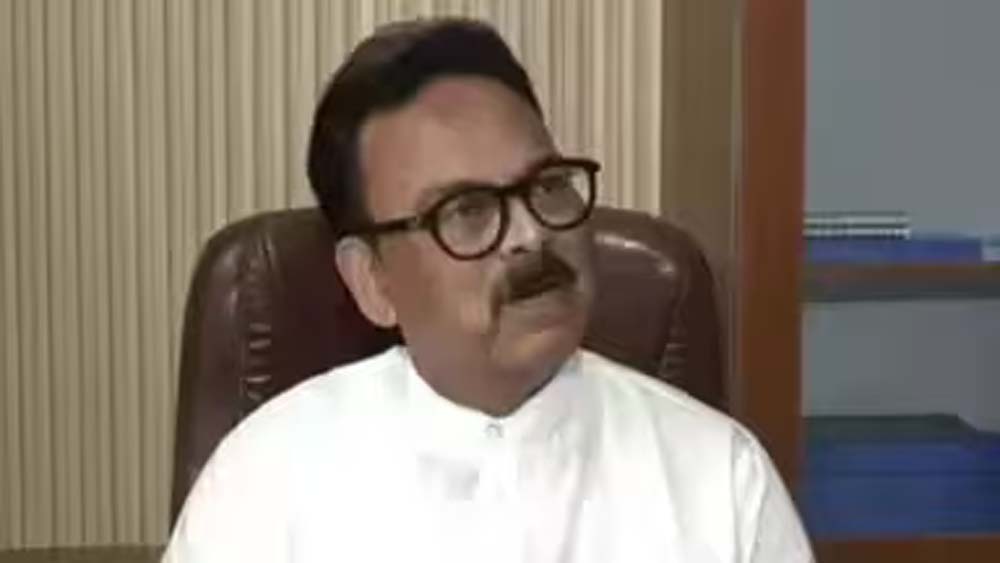 प्यार और जंग का हवाला देकर कांग्रेस सांसद की मोदी सरकार से खास अपील, ईरान-इजरायल युद्ध पर बयान प्यार और जंग का हवाला देकर कांग्रेस सांसद की मोदी सरकार से खास अपील, ईरान-इजरायल युद्ध पर बयान