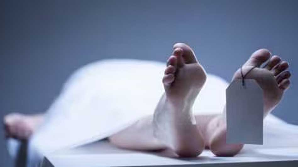 सूरत मंदिर के बाथरूम में मिलीं 2 छात्राएं, बेहोशी के इंजेक्शन और ChatGPT से सुसाइड का तरीका पूछा