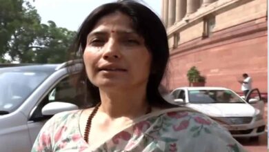 विपक्ष का आरोप: लोकसभा अध्यक्ष पर उठे पक्षपात के सवाल