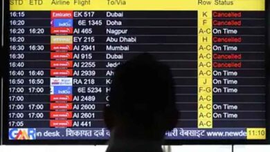 ईरान संकट का असर जारी: आज भी सैकड़ों फ्लाइट रद्द, टिकट रिफंड में मिली बड़ी राहत ईरान संकट का असर जारी: आज भी सैकड़ों फ्लाइट रद्द, टिकट रिफंड में मिली बड़ी राहत