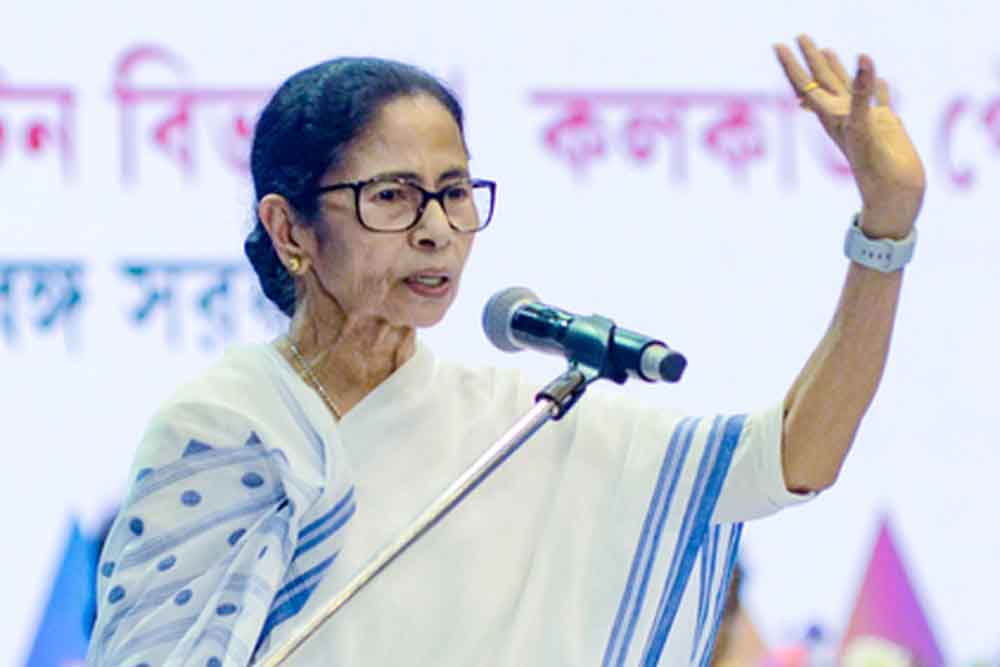 एलपीजी कीमतों में बढ़ोतरी के खिलाफ ममता का बड़ा ऐलान, कोलकाता में निकलेगा विरोध मार्च